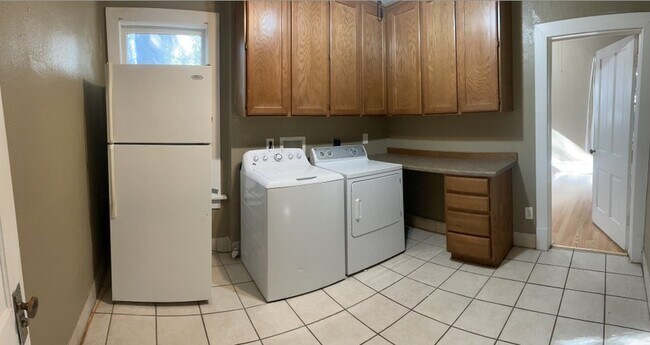 Building Photo - 265 N 600 W