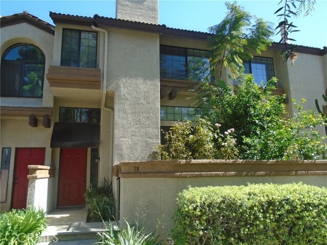 Building Photo - 19 Goldstar Pl