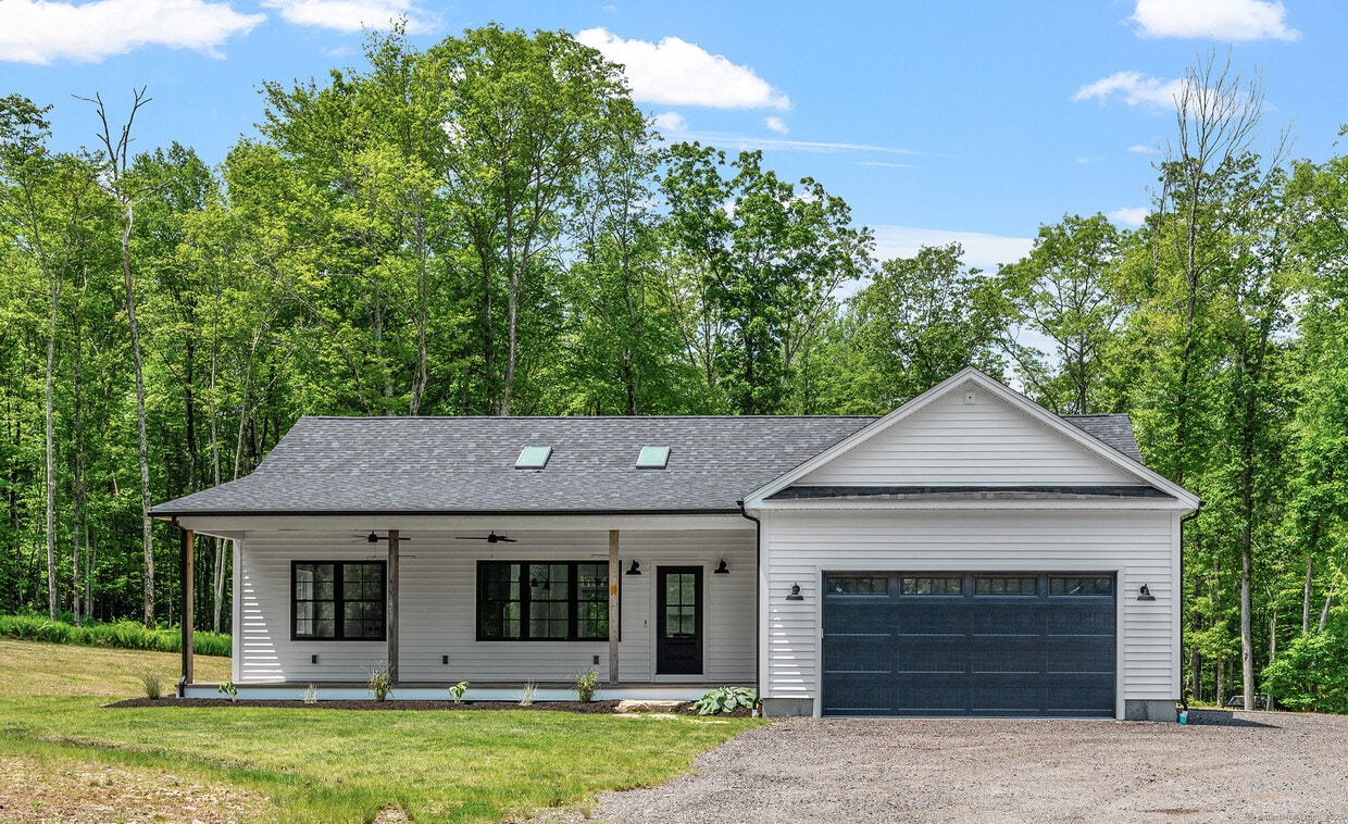Foto principal - 461 Chestnut Hill Rd