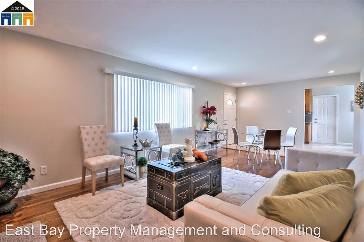 Foto principal - 3 br, 2 bath House - 37488 Southwood Dr.