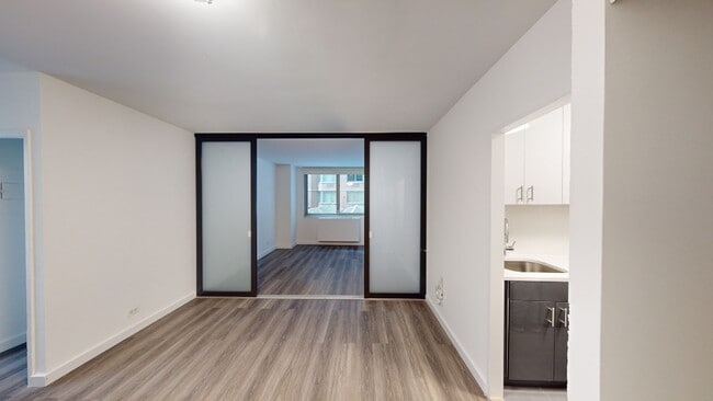 Building Photo - 333 E 34th St