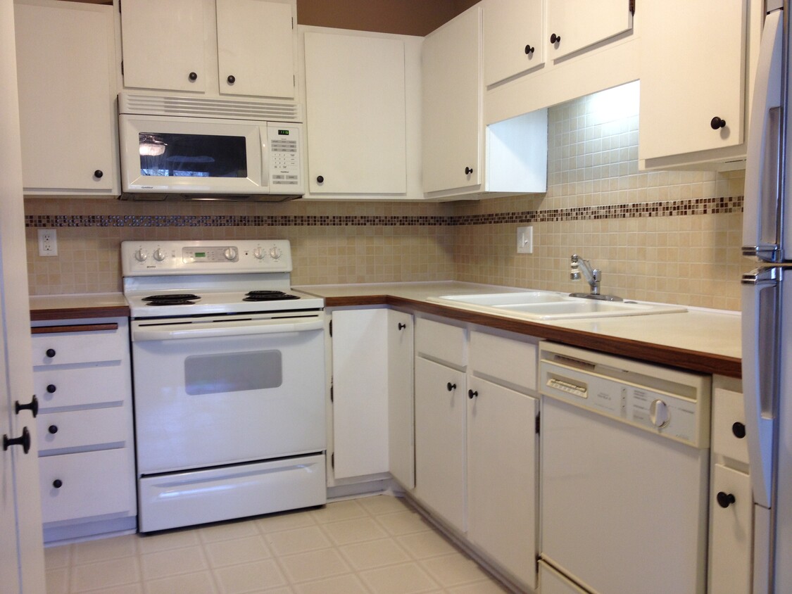 Primary Photo - 7601 W 101st St