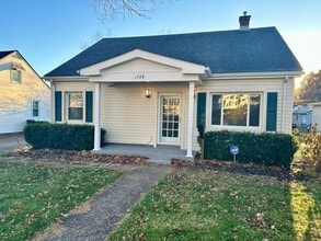 Building Photo - 1728 Courtney Ave