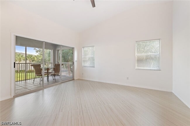 Building Photo - 12081 Summergate Cir