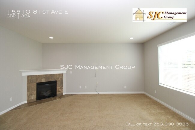 Building Photo - Beautiful home with an open concept living...
