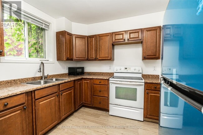 Building Photo - 49 Forest Dale Dr