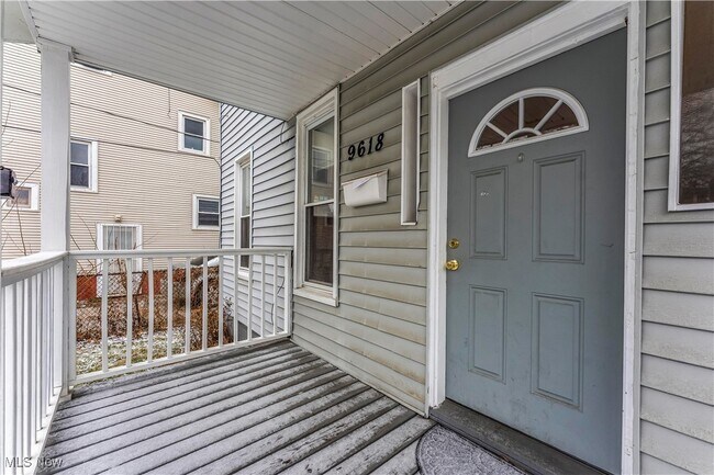 Foto del edificio - 9618 Willard Ave