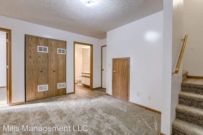 Building Photo - 5 br, 2 bath House - 1809 Hartley
