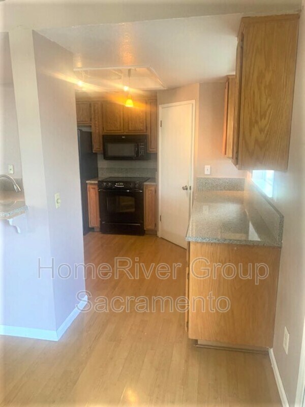 Foto del edificio - 6612 Acropolis St