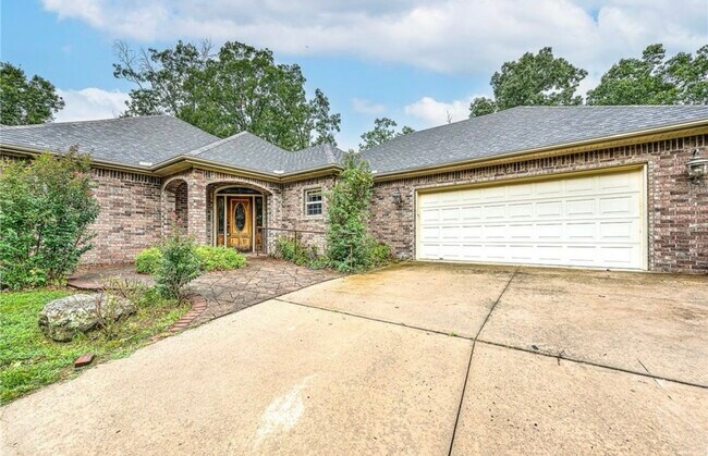 Building Photo - 1 Yarty Ln