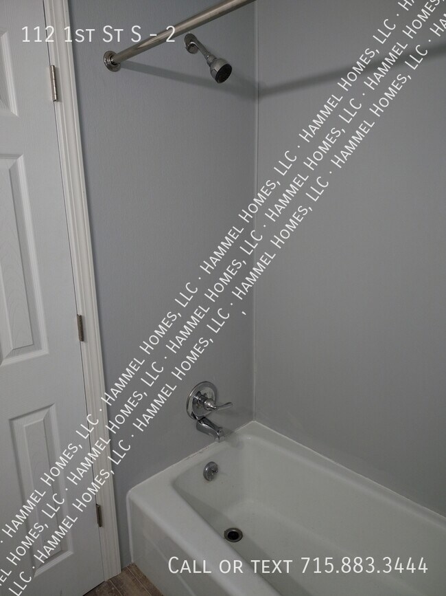 Foto del edificio - 112 1st St S