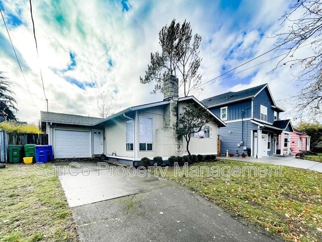 Building Photo - 1734 NE Bryant St