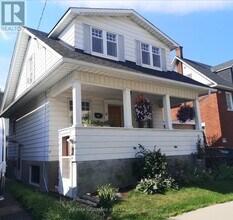 Building Photo - 8 Carlotta Ave