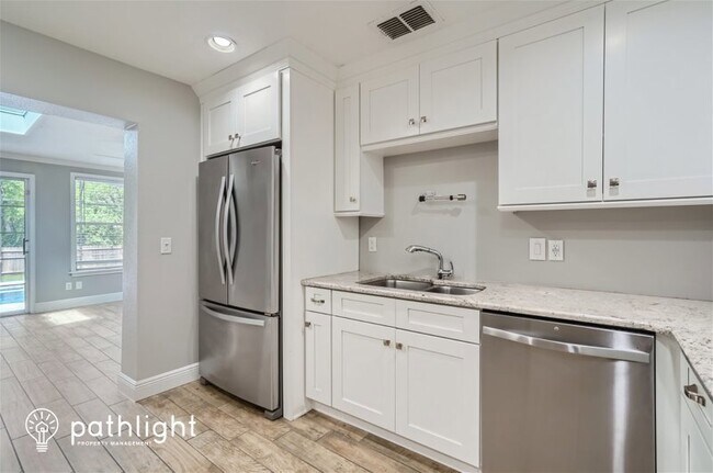 Building Photo - 421 San Sebastian Prado