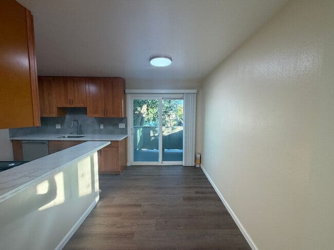 Building Photo - 1850 El Parque Ct