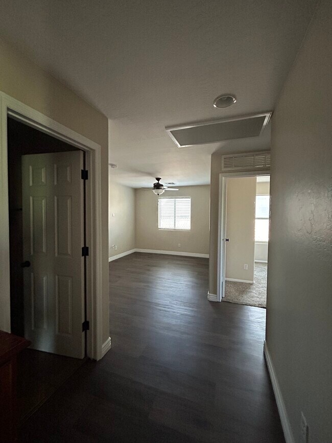 Building Photo - 17439 W Caribbean Ln