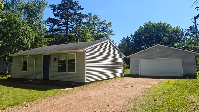 Building Photo - 3287 Marthas Ln