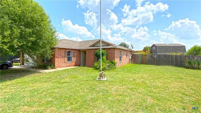 Building Photo - 3002 Viewcrest Dr