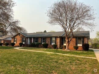 Building Photo - 21 Seabury Dr