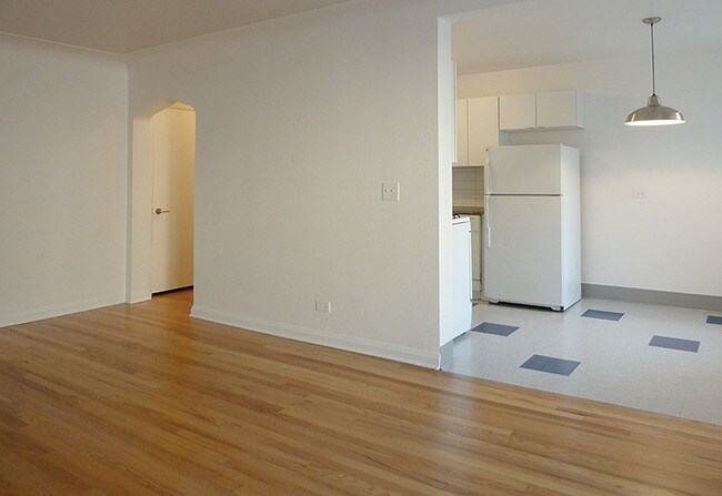 Building Photo - 1422 Leyden St