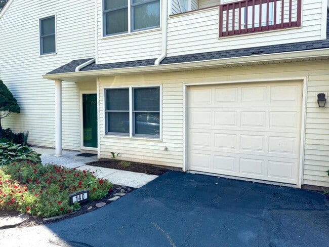 Building Photo - 140 Lindfield Cir