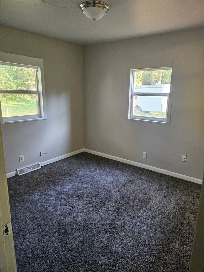 Building Photo - Lombard Duplex