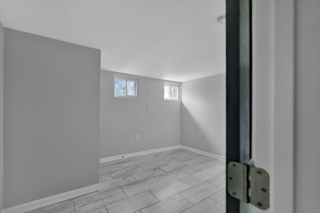 Foto del edificio - 1227 E Preston St