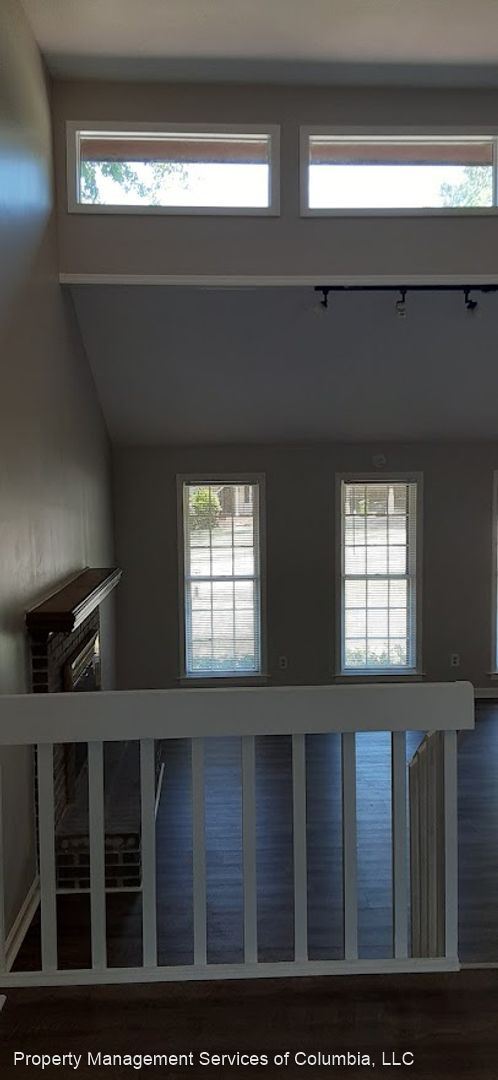 Building Photo - 3 br, 2 bath House - 525 North Royal Tower...