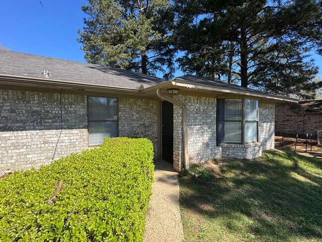 Building Photo - 3242 Stoneridge Dr