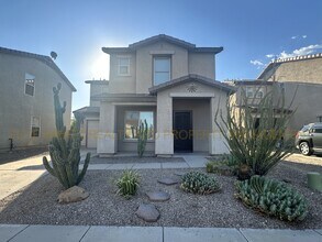 Building Photo - 3505 N Sierra Springs Dr