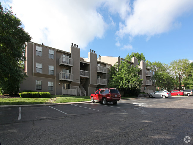 Building Photo - The Retreat at Woodridge Apartments