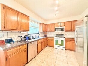 Building Photo - 1407 Deer Ledge Trail
