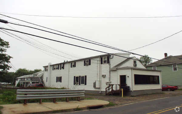Primary Photo - Streamside Apartments