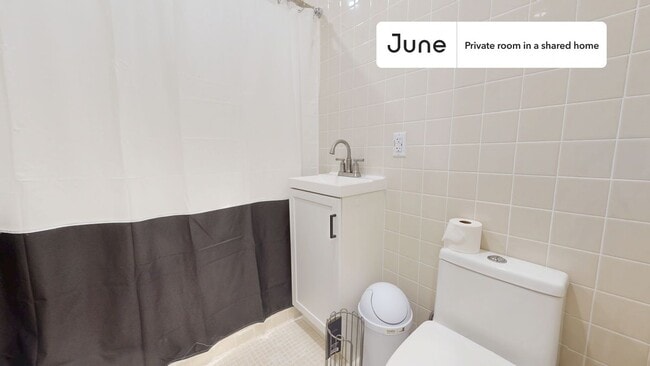 Building Photo - Room in Shared 4 bed/2 bath home