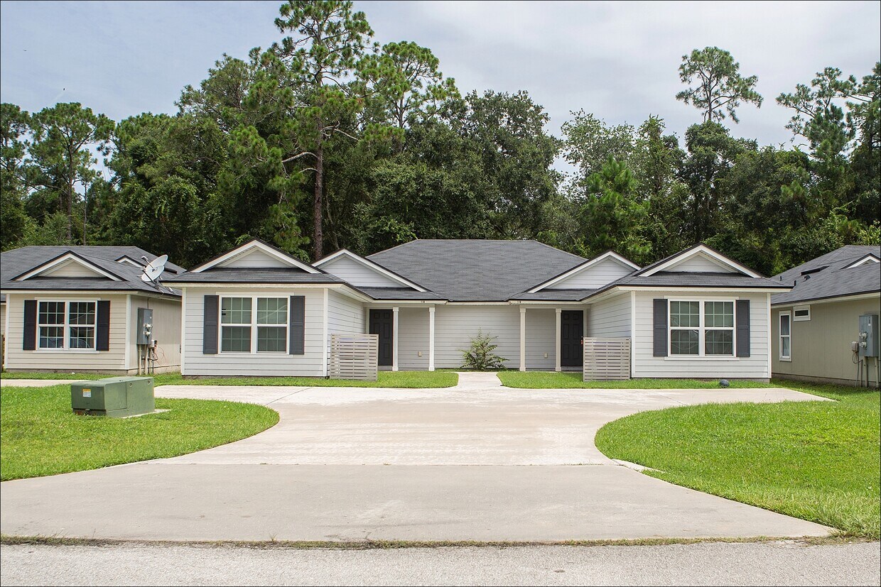 Primary Photo - 127 Plantation Point Dr