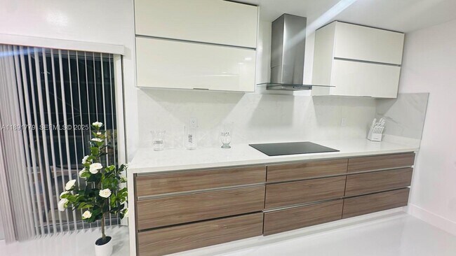 Foto del edificio - 541 SE 17th Ave