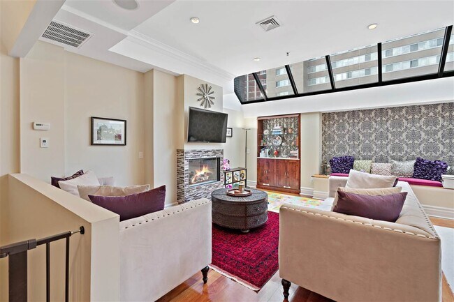 Foto del edificio - 81 Montgomery St
