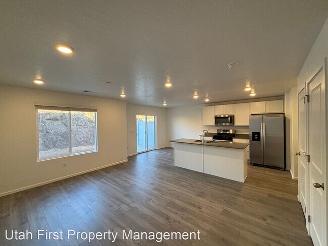 Foto del edificio - 3 br, 2.5 bath House - 3323 E Big Bend Ln