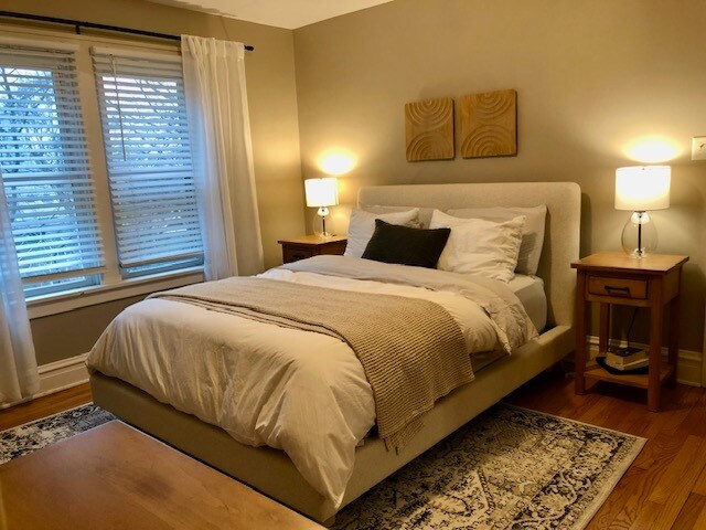 Dormitorio 1 - 2310 Willard Ave