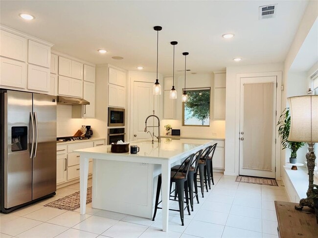 Building Photo - 625 Pecan Bottom Trail