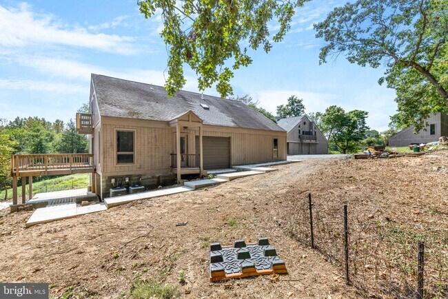 Foto del edificio - 22036 Oatlands Rd