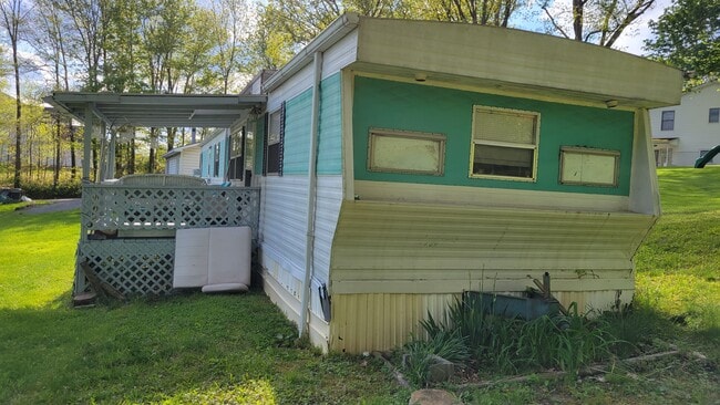 Front of Trailer - 41 Burnt Cabin Rd