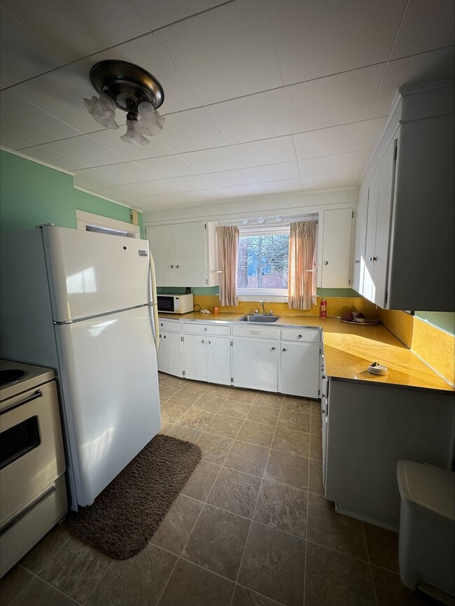 Building Photo - 80 Queens Rd