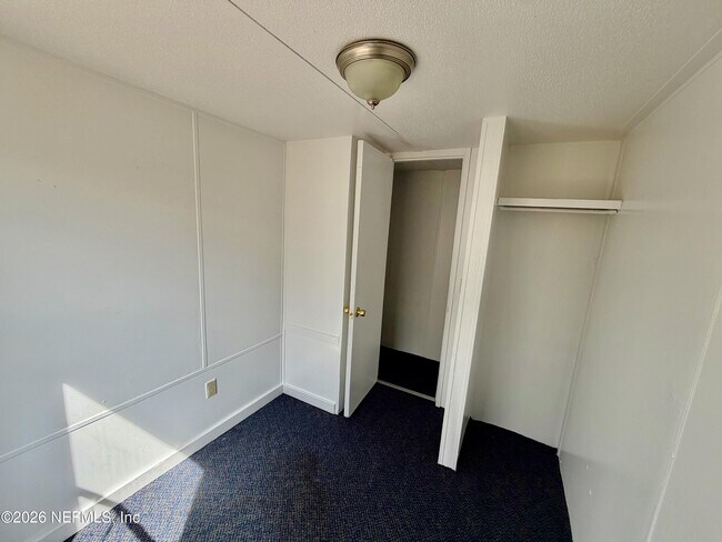 Building Photo - 5355 New Kings Rd