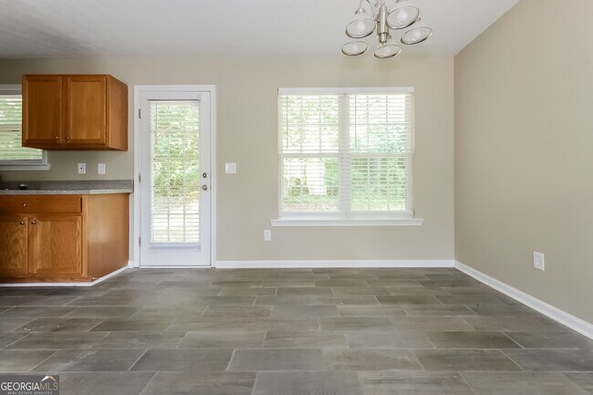 Foto del edificio - 405 Hawthorne Cir