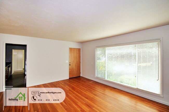 Building Photo - 2350 Bonnie Dr
