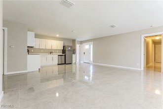 Building Photo - 807 Indus Rd