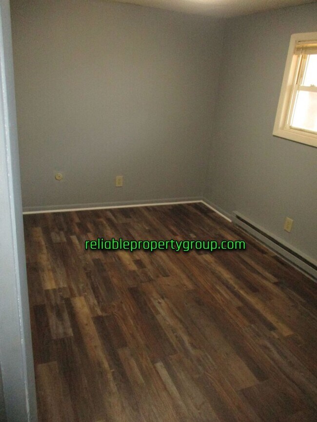 Building Photo - New Listing in Marion IN