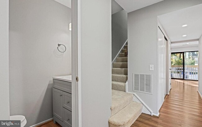 Building Photo - 2691 Glengyle Dr