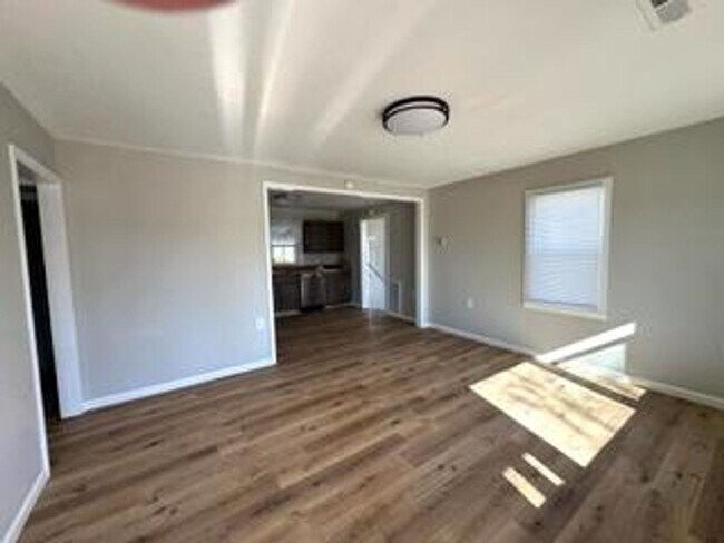 Foto del edificio - Beautifully remodeled 2 bedroom home